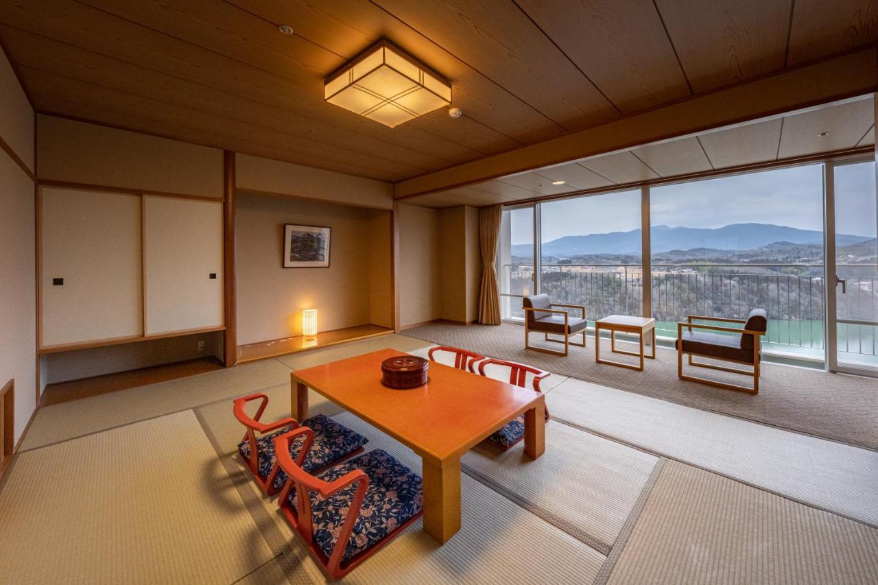 Enakyo Onsen Hotel Yuzuriha Esterno foto